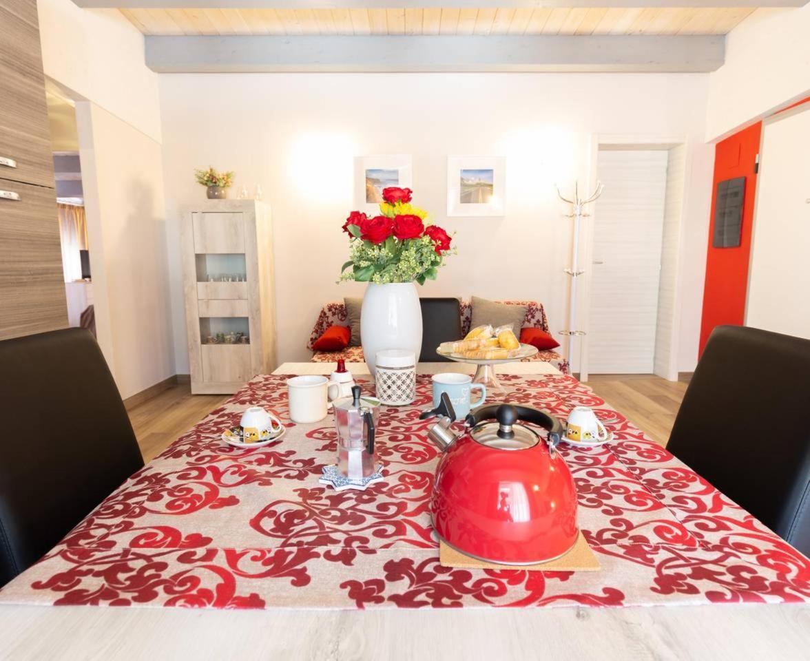 Il Sopracciglio Suites - Red Suite Cassino Luaran gambar